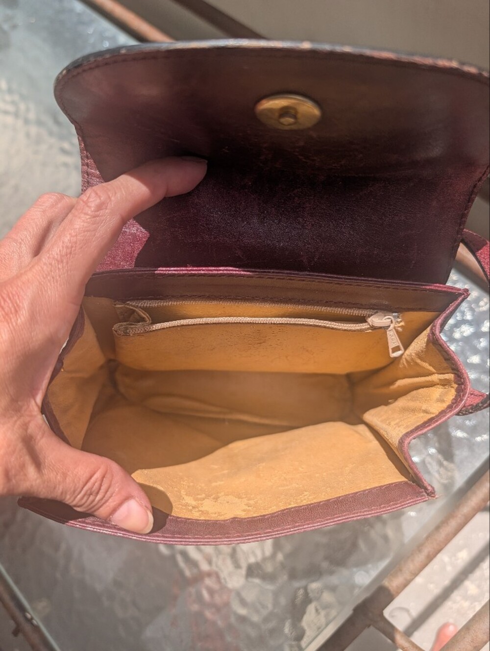 gold & pfeil made in italy Distressed Burgundy Leather mini Crossbody bag - Picture 9 of 13